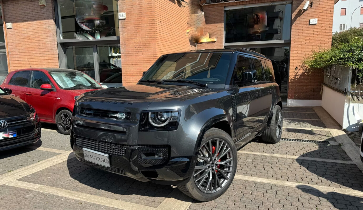 Land Rover Defender 110 i6 mhev 300cv X-Dynamic HS