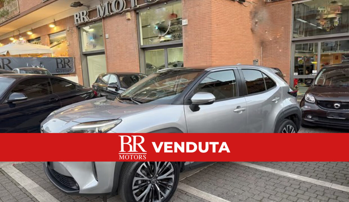 Toyota Yaris Cross 1.5 Hybrid Lounge – TETTO-NAVI-