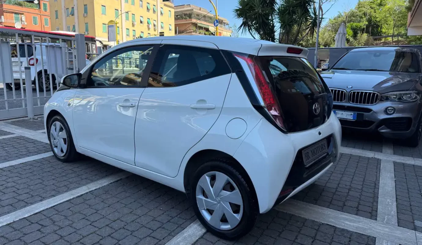 Toyota Aygo 5p X-play m-mt