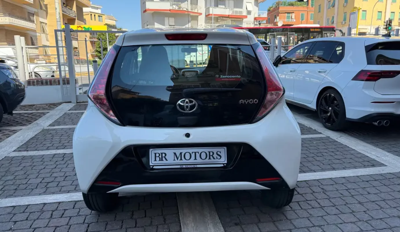 Toyota Aygo 5p X-play m-mt