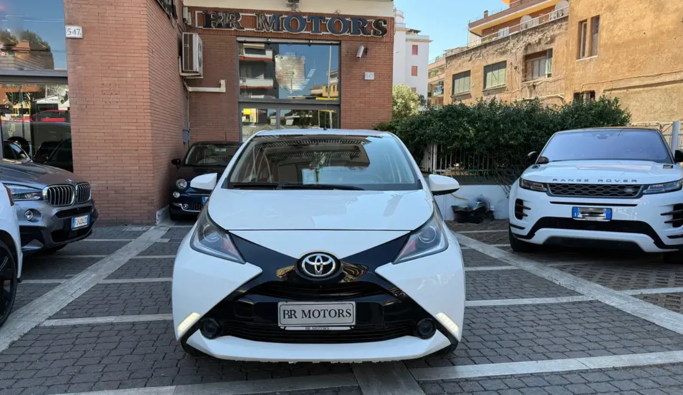 Toyota Aygo 5p X-play m-mt