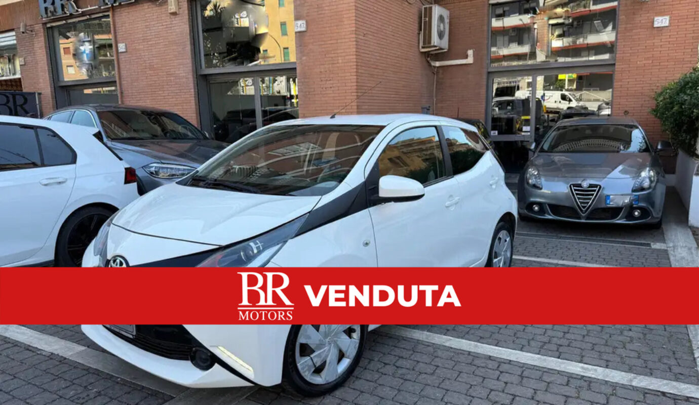 Toyota Aygo 5p X-play m-mt