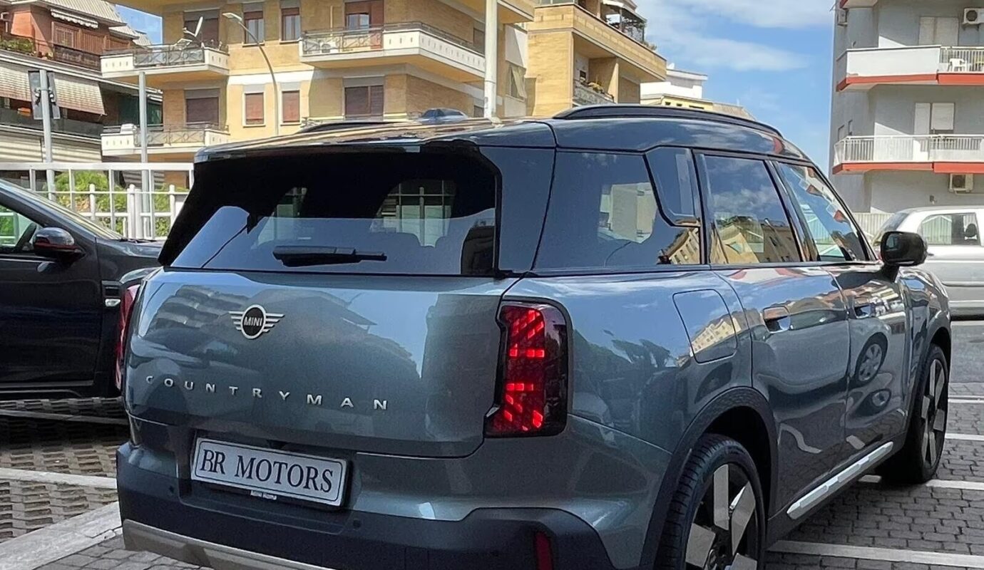 Mini Cooper D Countryman Favoured – Super Full