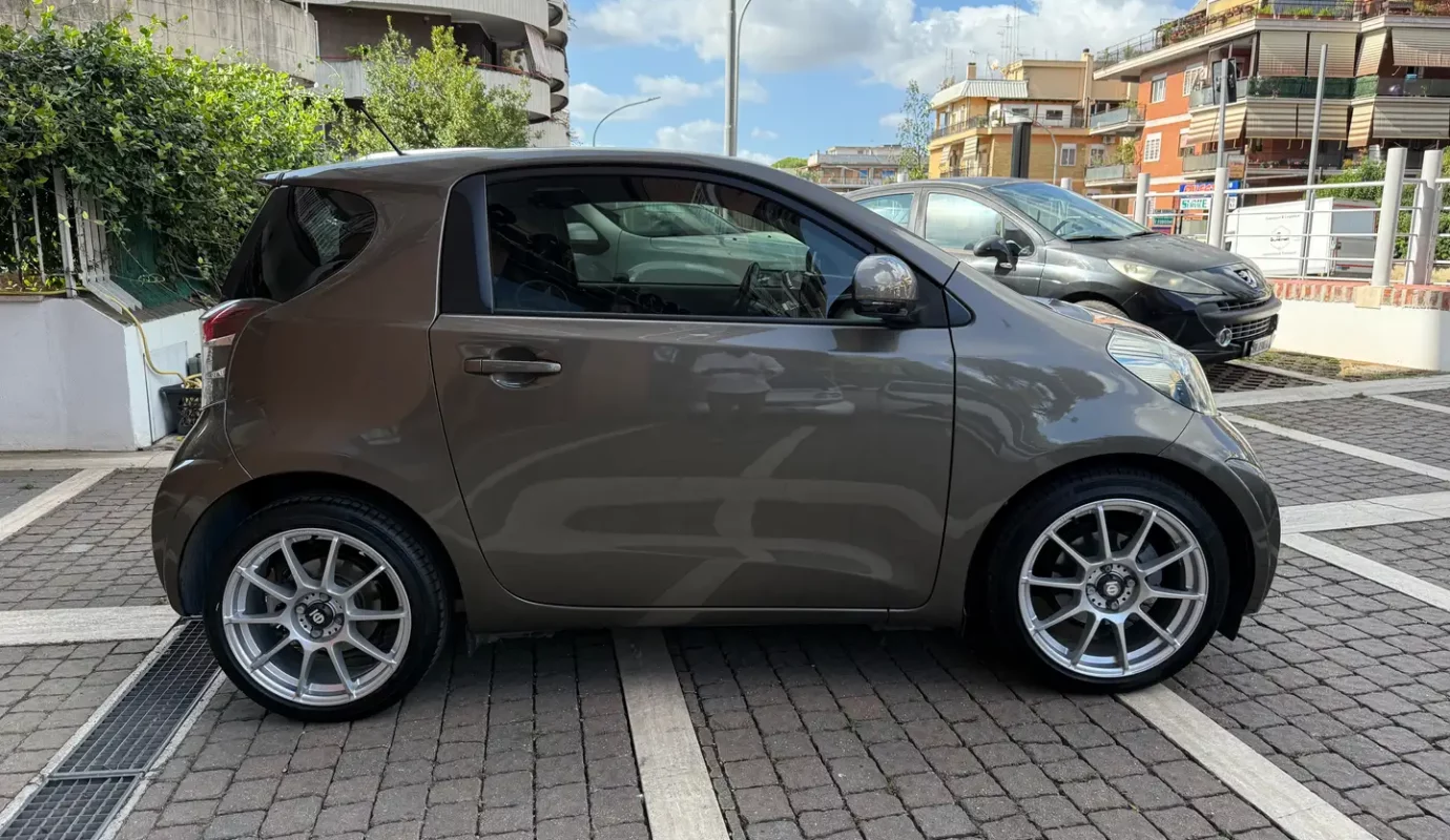 Toyota iQ 1.3 Executive CVT