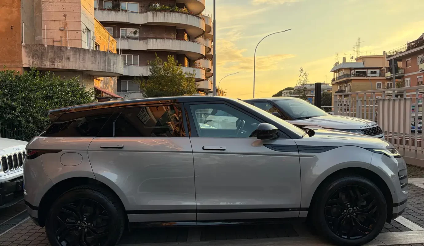 Land Rover Range Rover Evoque 2.0d i4 mhev R-Dynamic SE