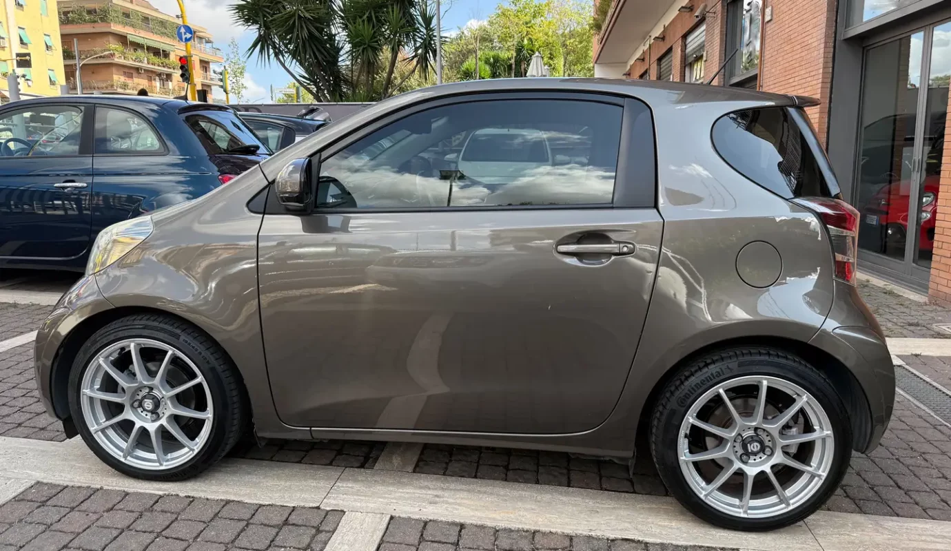 Toyota iQ 1.3 Executive CVT