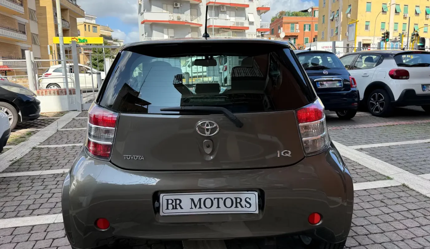 Toyota iQ 1.3 Executive CVT
