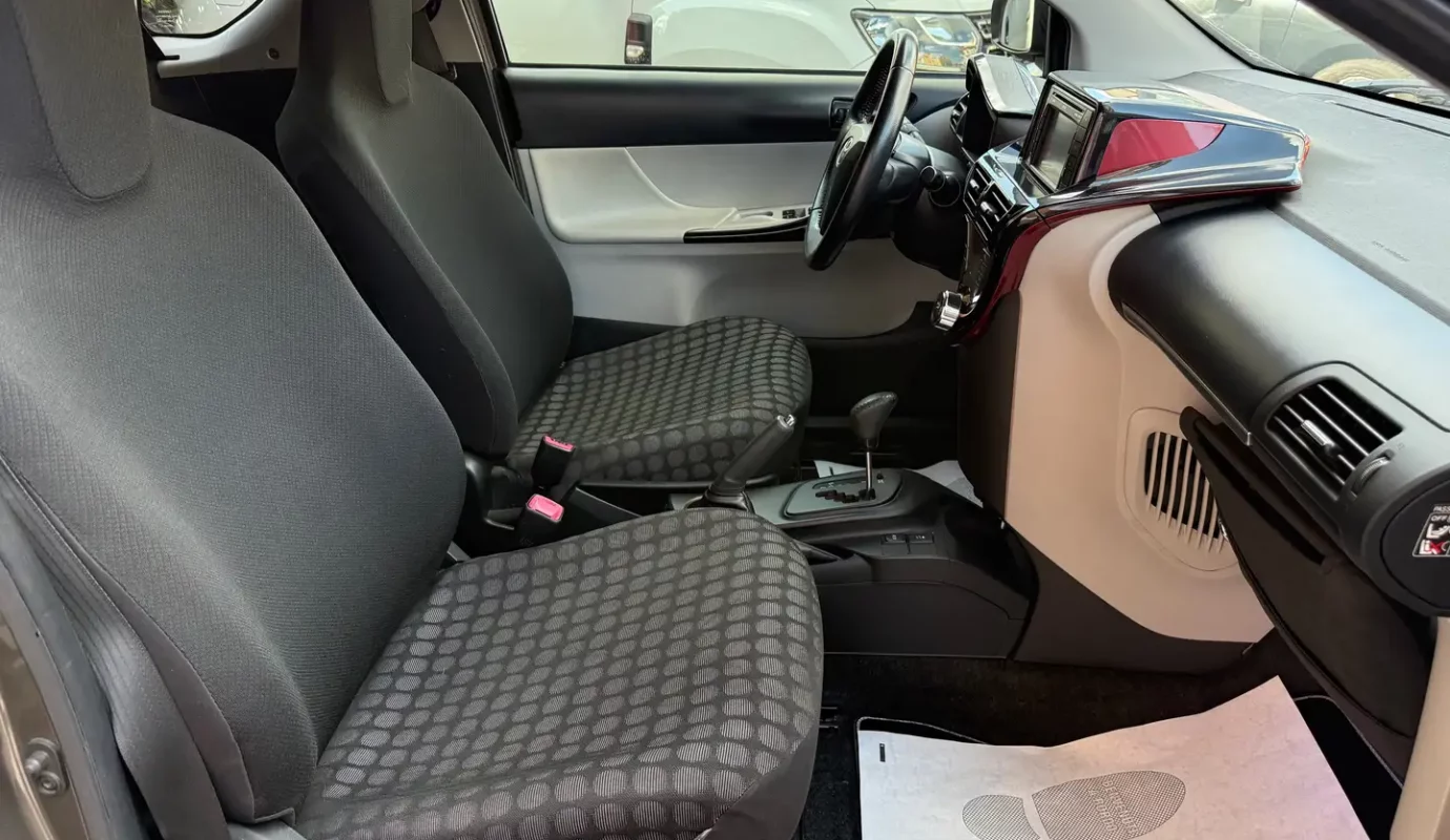 Toyota iQ 1.3 Executive CVT