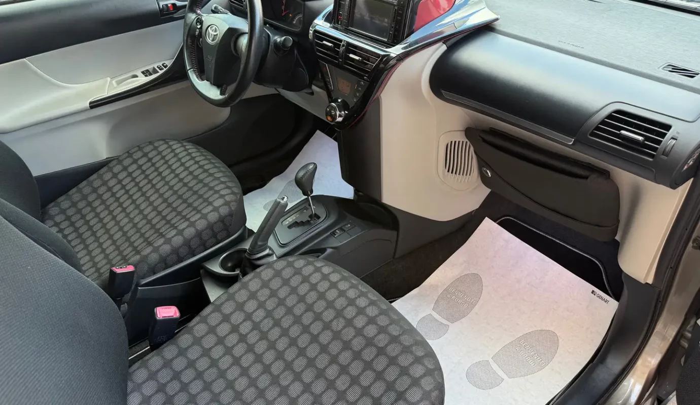 Toyota iQ 1.3 Executive CVT
