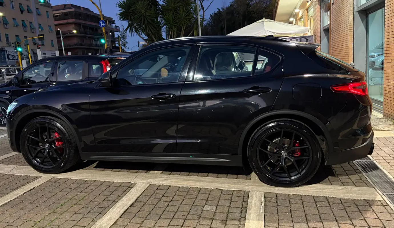 Alfa Romeo Stelvio 2.2 t B-Tech rwd