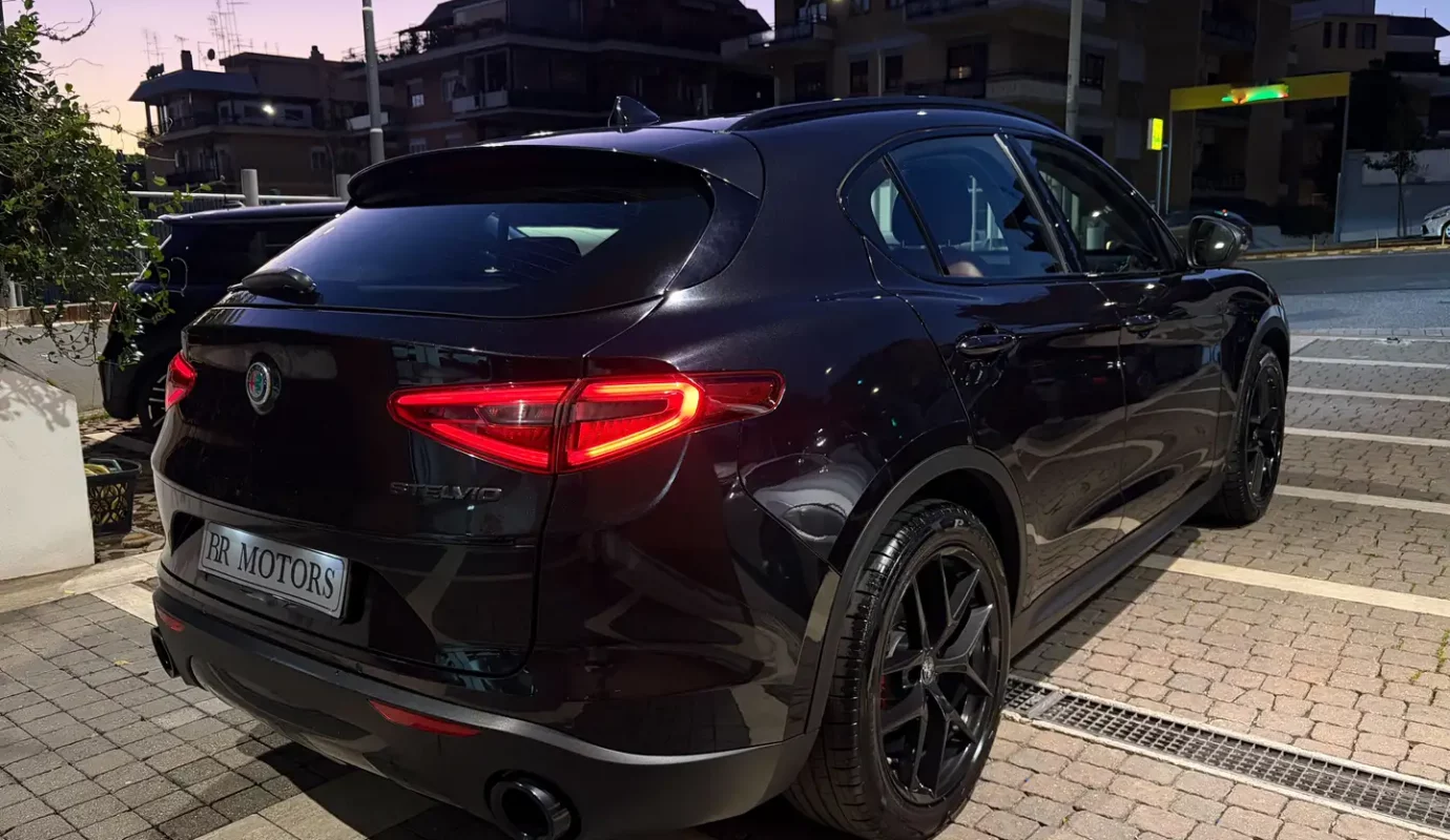 Alfa Romeo Stelvio 2.2 t B-Tech rwd