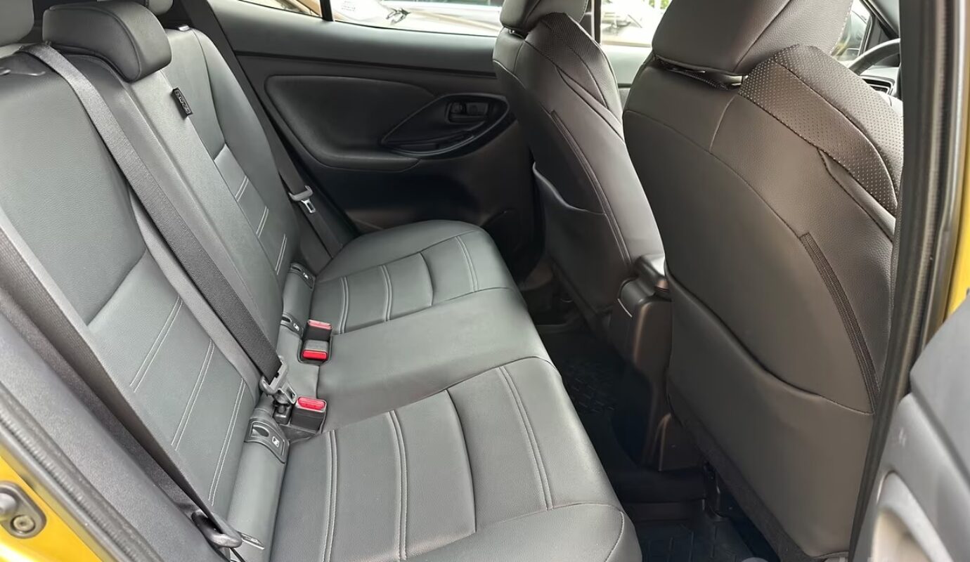 Toyota Yaris Cross 1.5 Hybrid AWD-i Premiere – !!