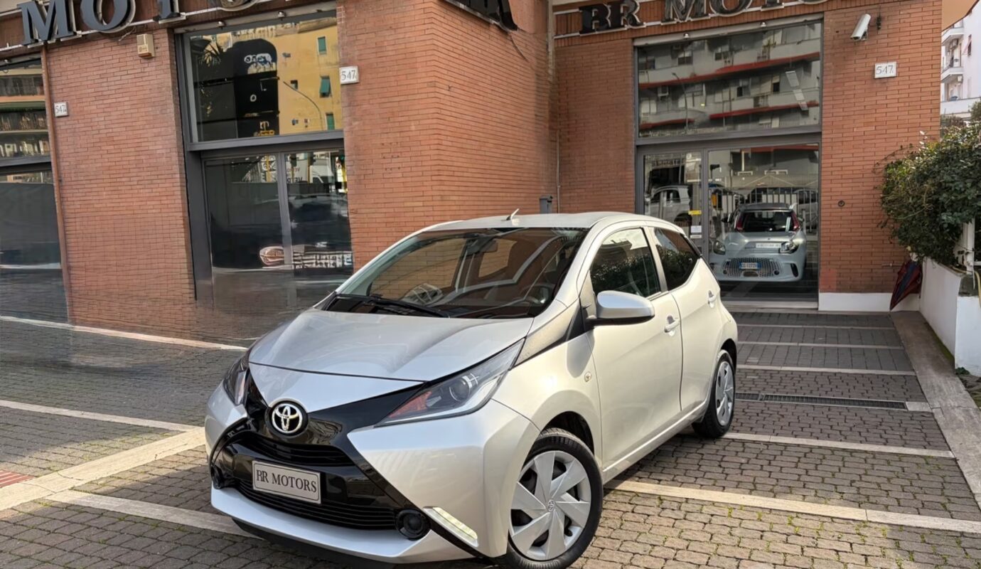Toyota Aygo 1.0 VVT-i 5 porte X-Play MMT – SOLO 43