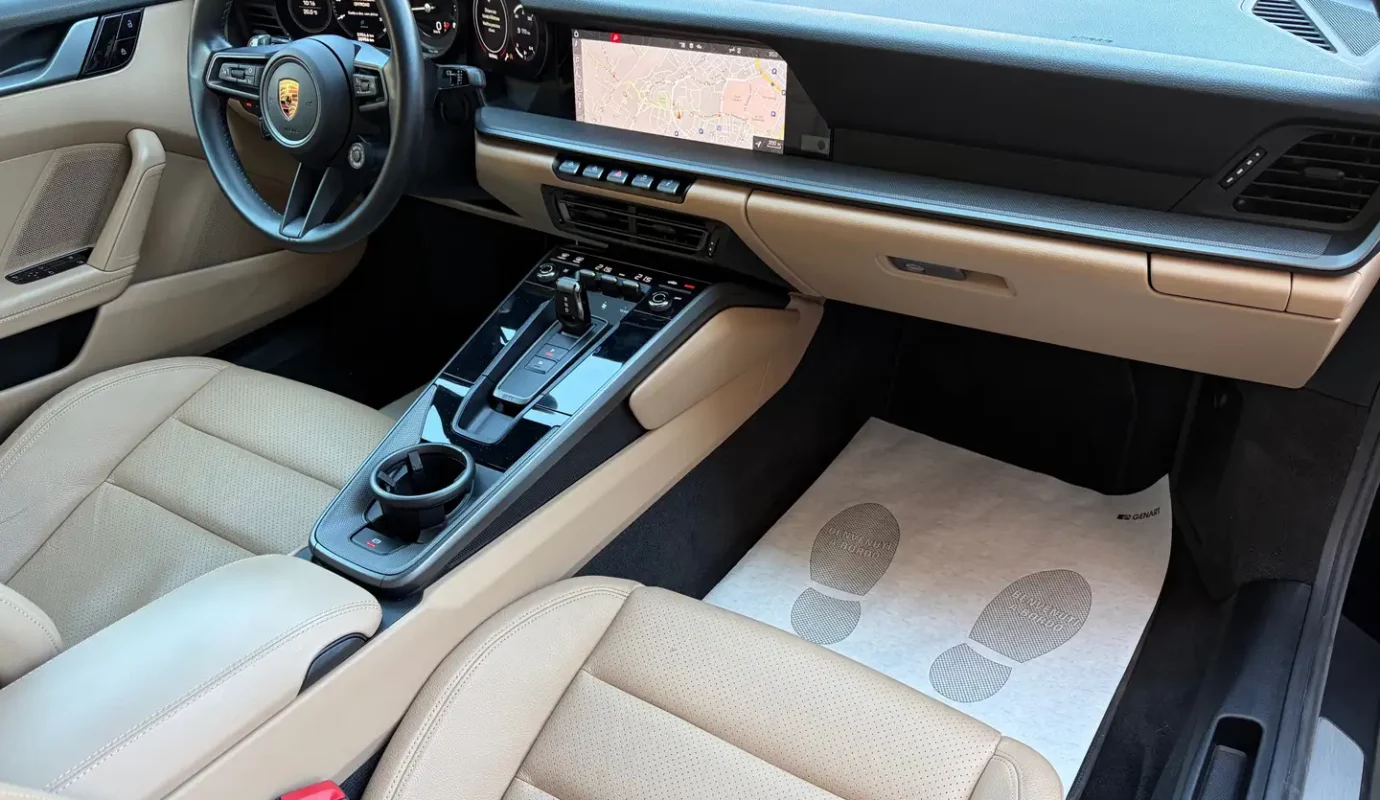 Porsche 992 /911 Carrera