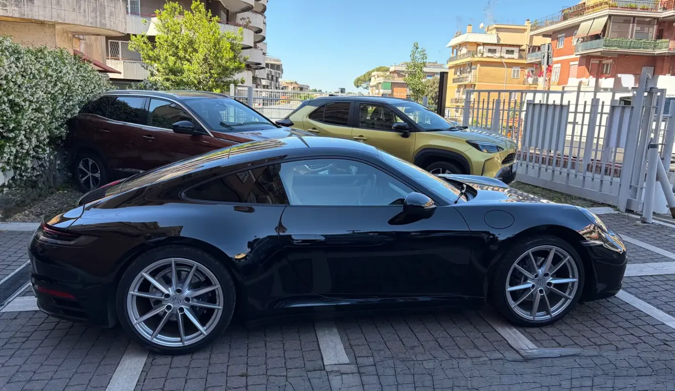 Porsche 992 /911 Carrera