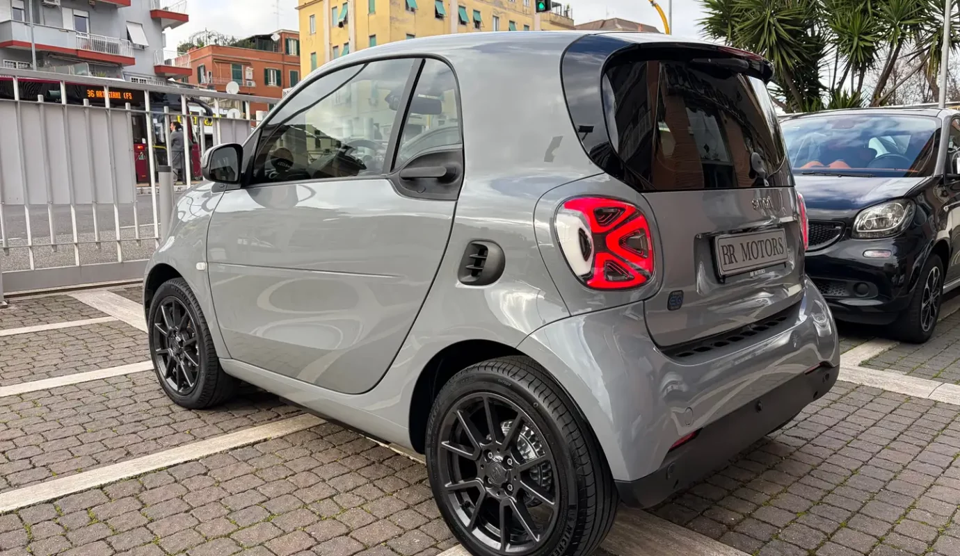 smart forTwo Eq Racingrey 22kw