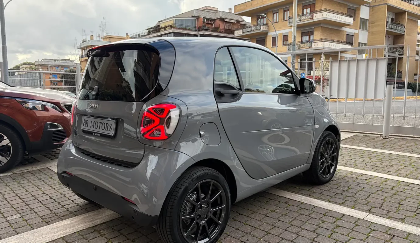 smart forTwo Eq Racingrey 22kw