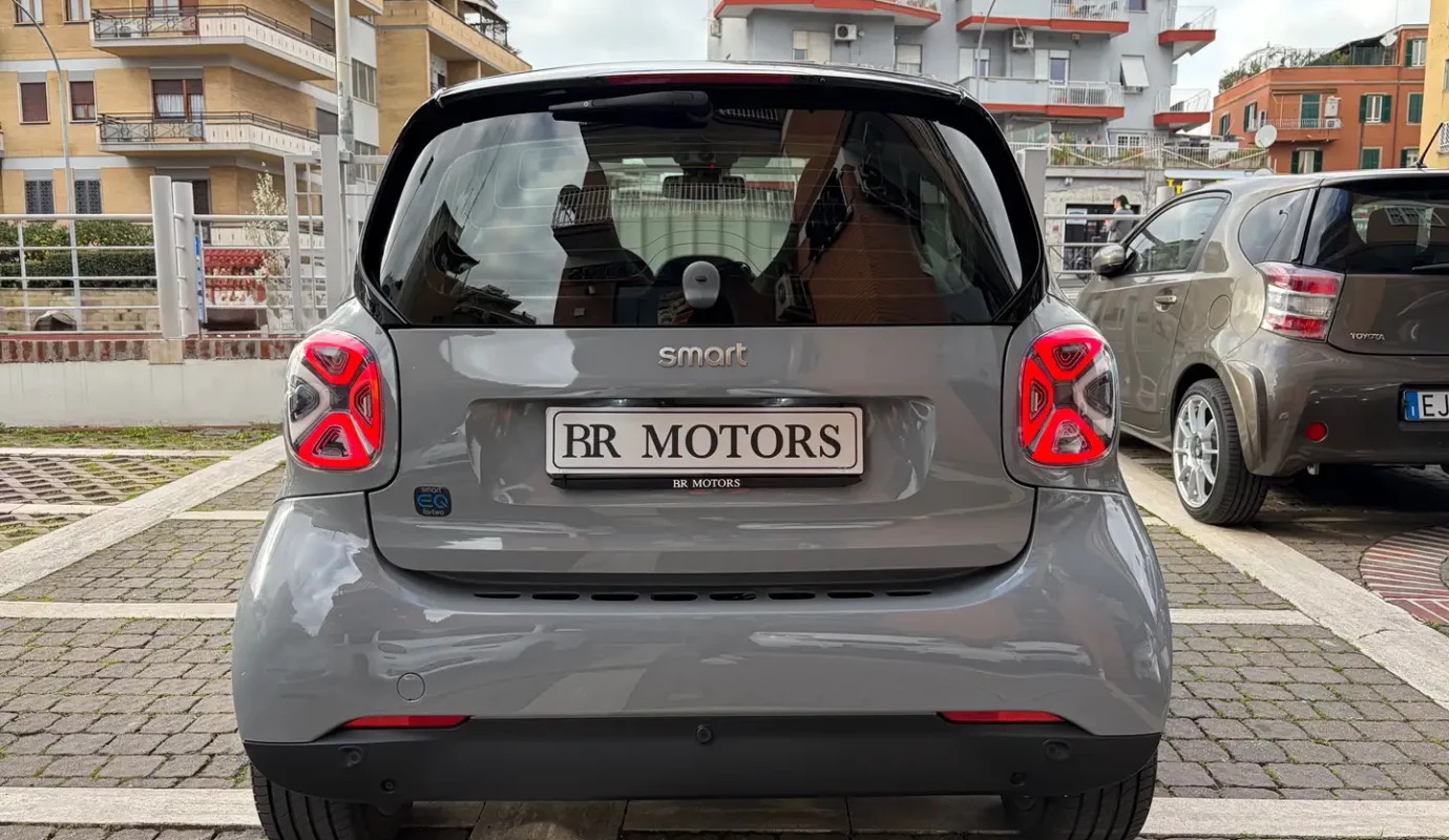 smart forTwo Eq Racingrey 22kw
