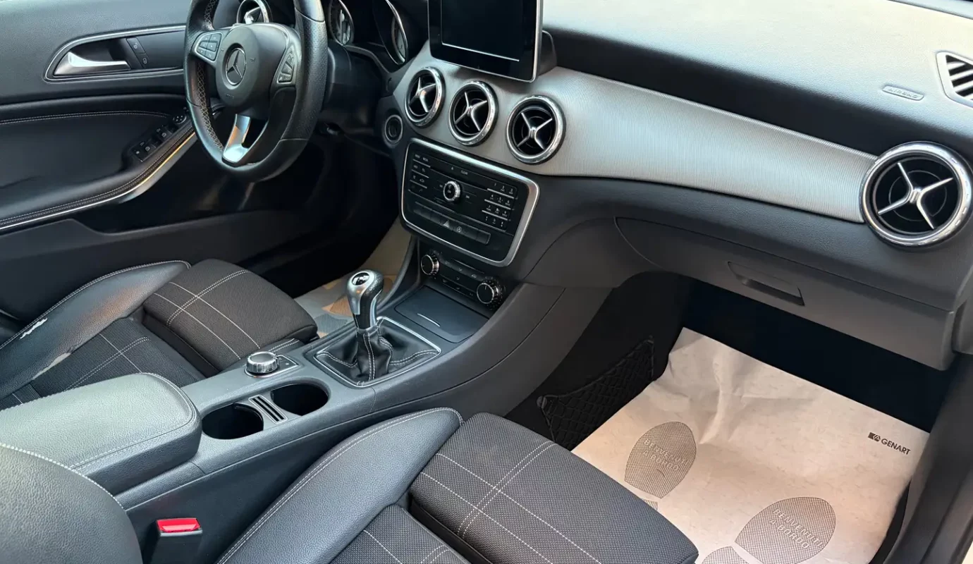 Mercedes-Benz GLA 200
