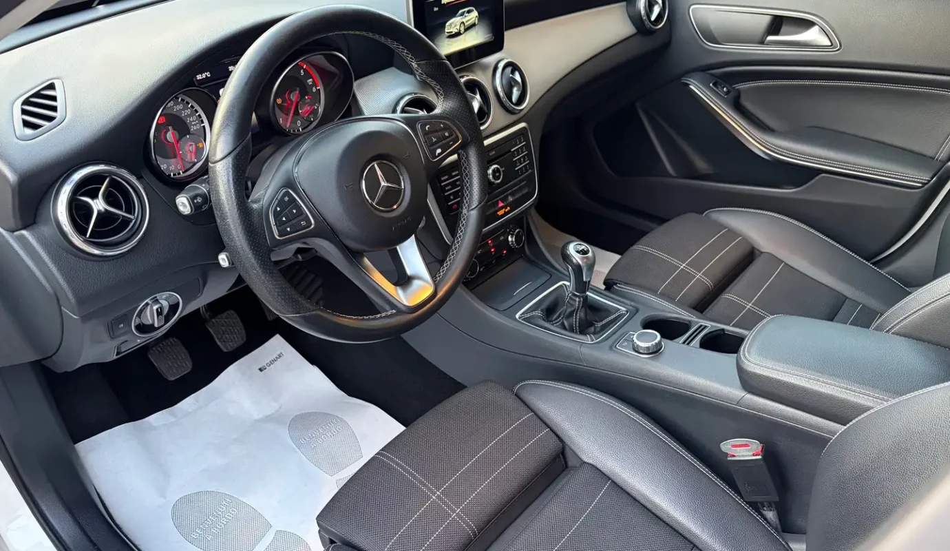 Mercedes-Benz GLA 200