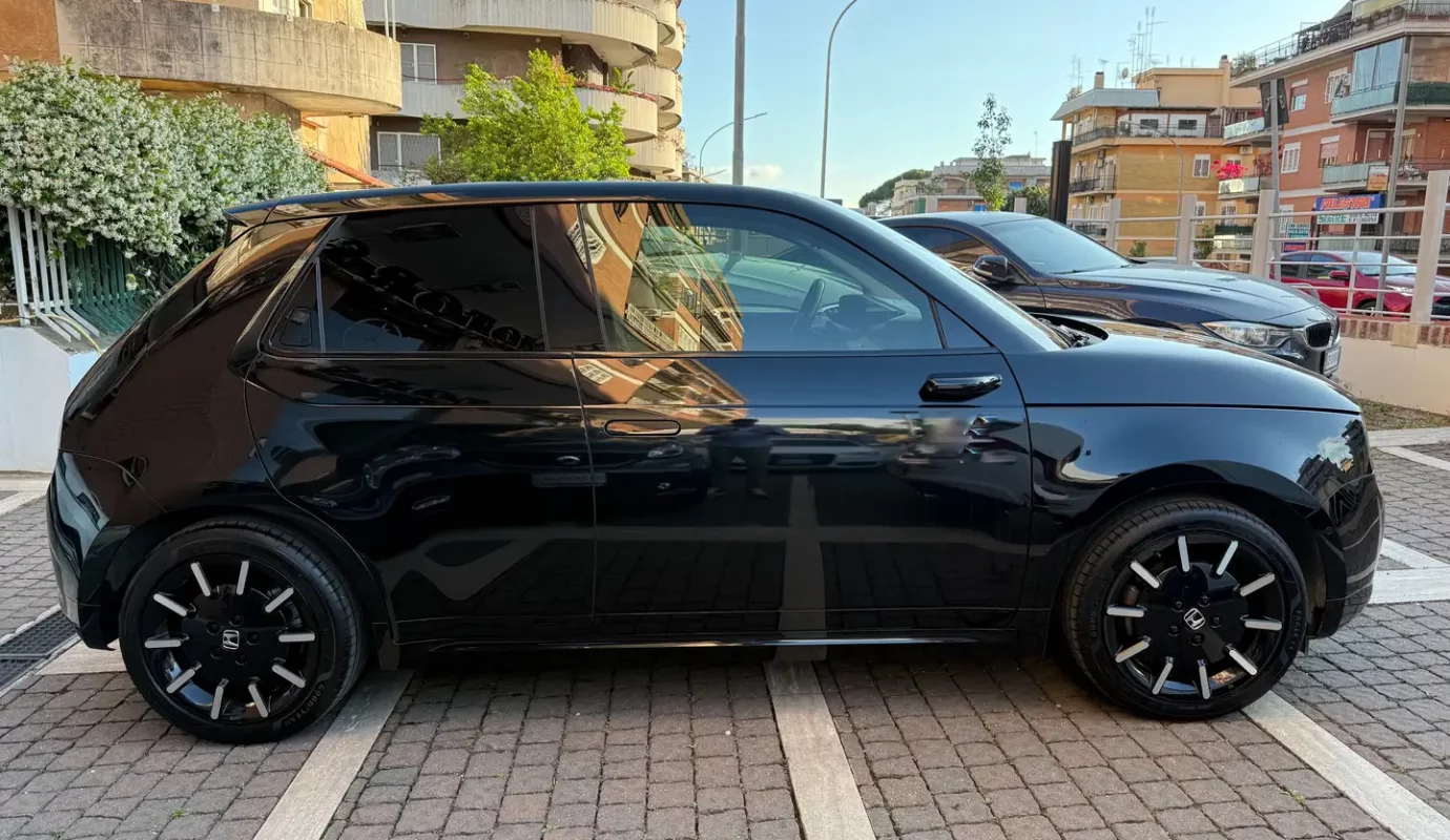Honda e Advance 17