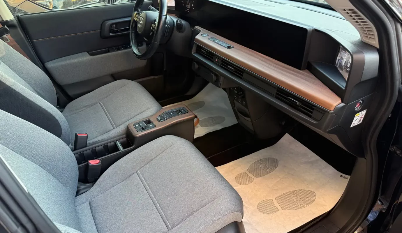 Honda e Advance 17