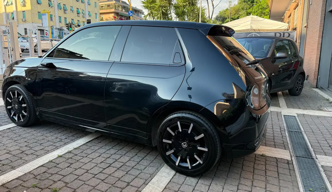 Honda e Advance 17
